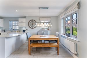Living Kitchen/Diner- click for photo gallery